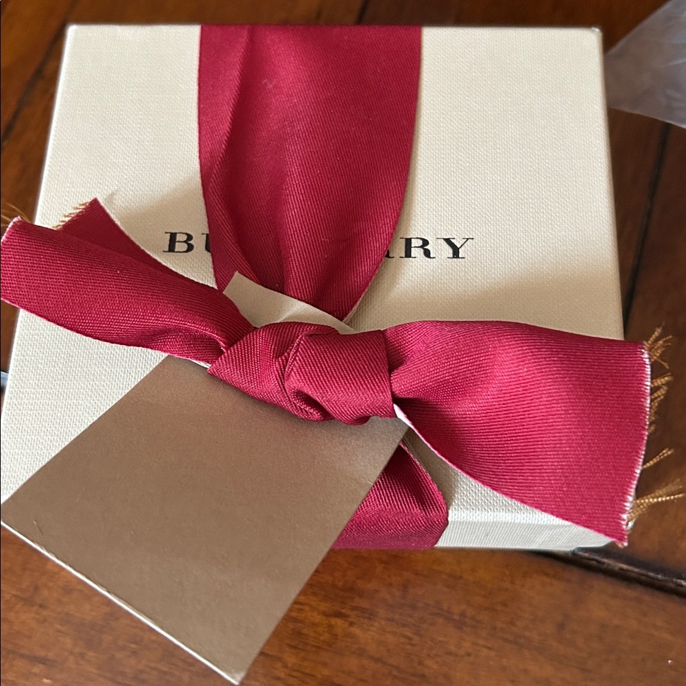 Burberry Beige Small Wallet Gift Box & Dust Bag and Bow